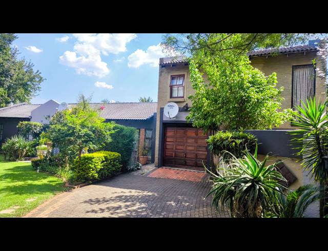 3 BEDROOM HOUSE FOR SALE IN BRACKENHURST